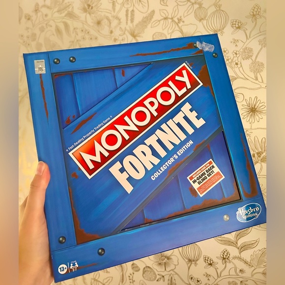Monopoly: Fortnite Collector's Edition Board Game, limited edition- NIB - Picture 1 of 8